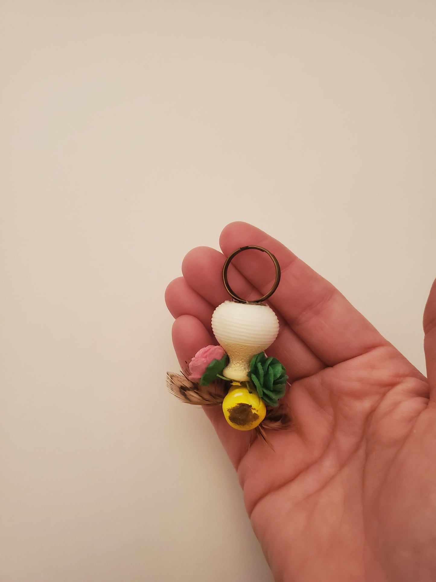 Floral Bee Vase Ring