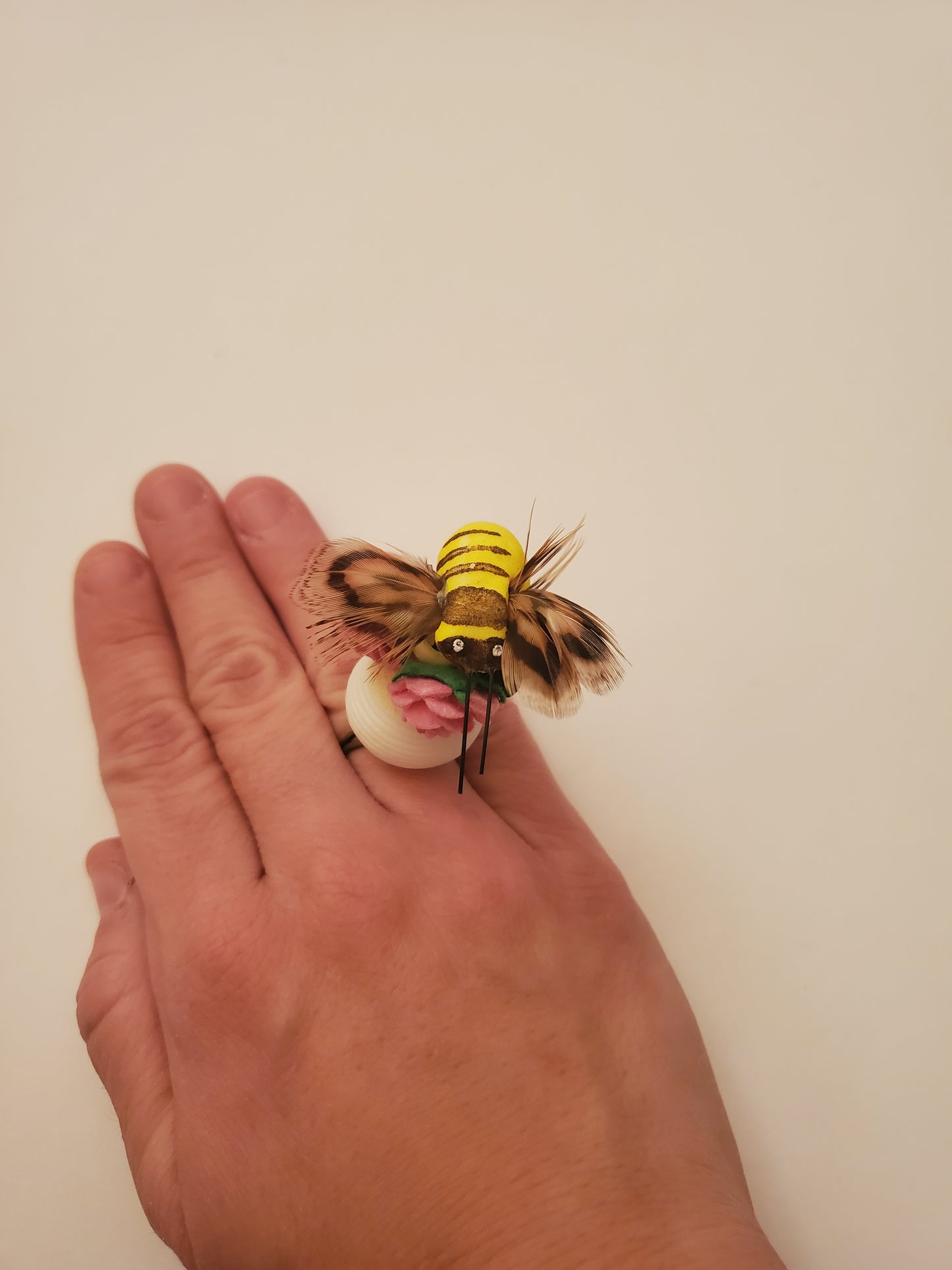 Floral Bee Vase Ring