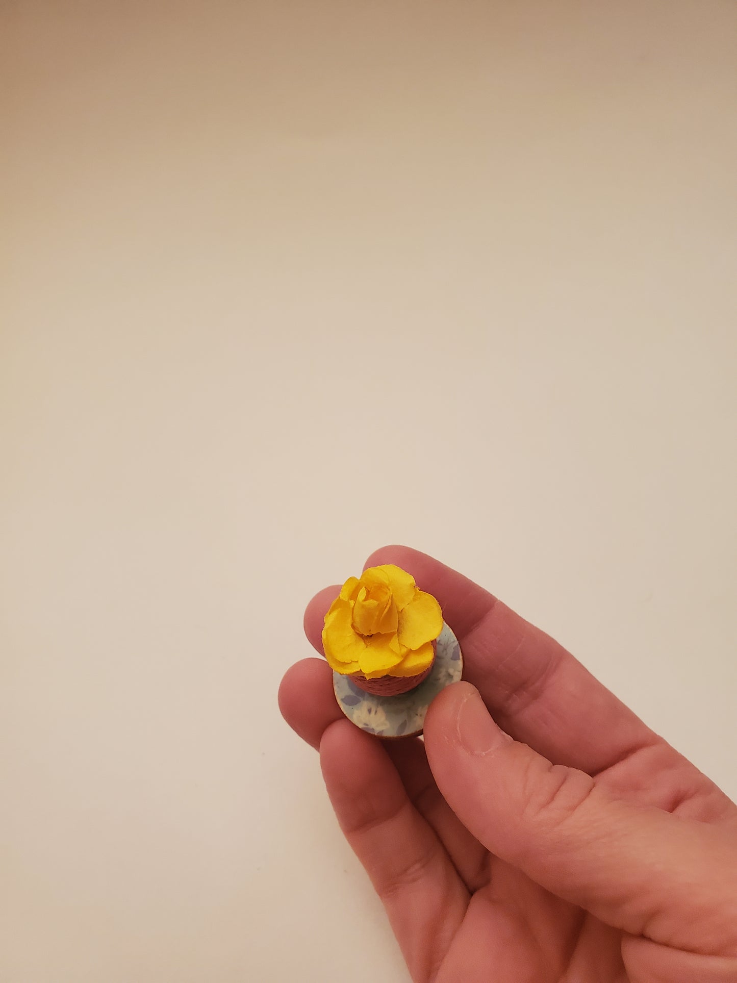 Floral Vase Ring