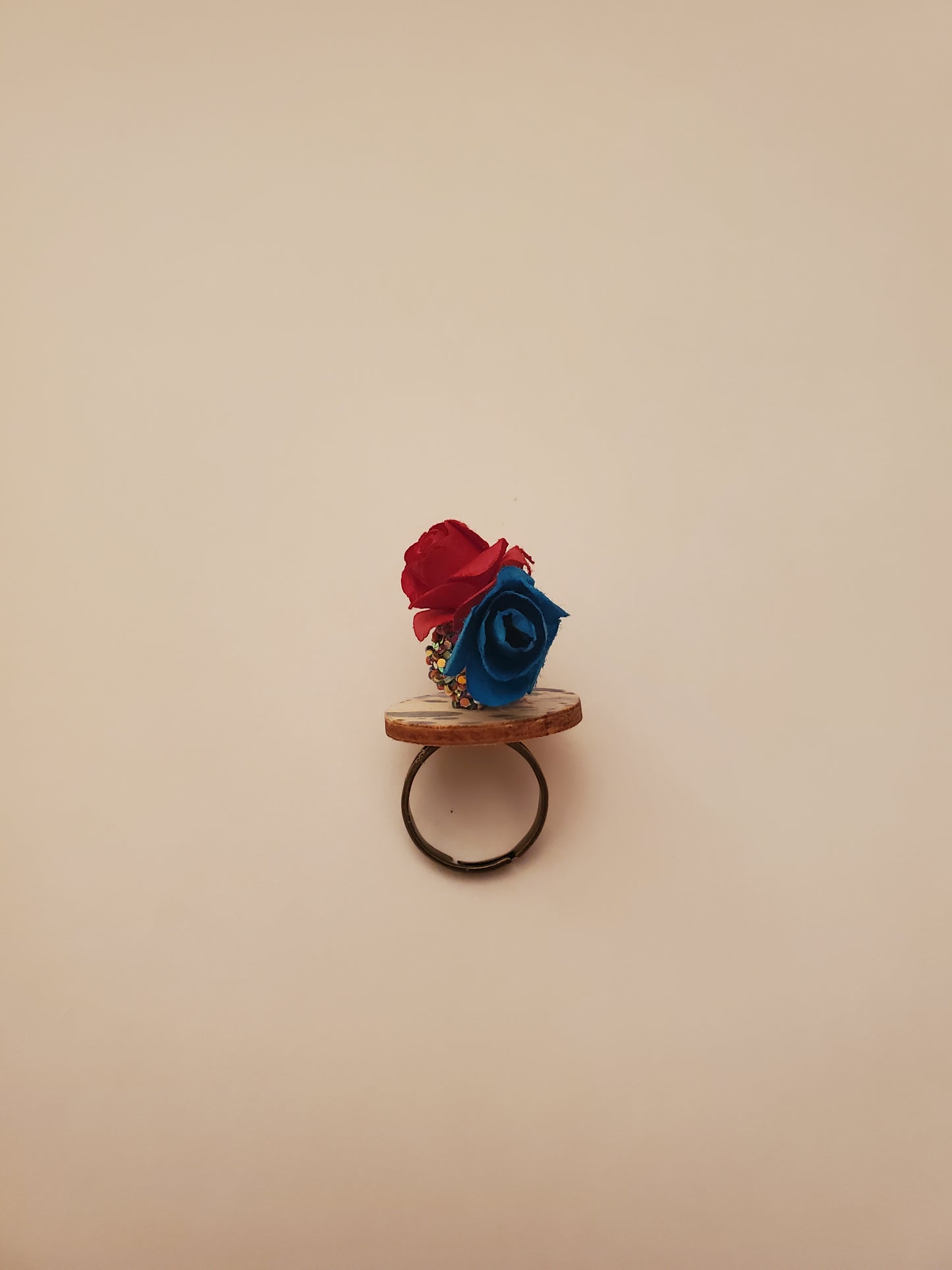 Floral Vase Ring