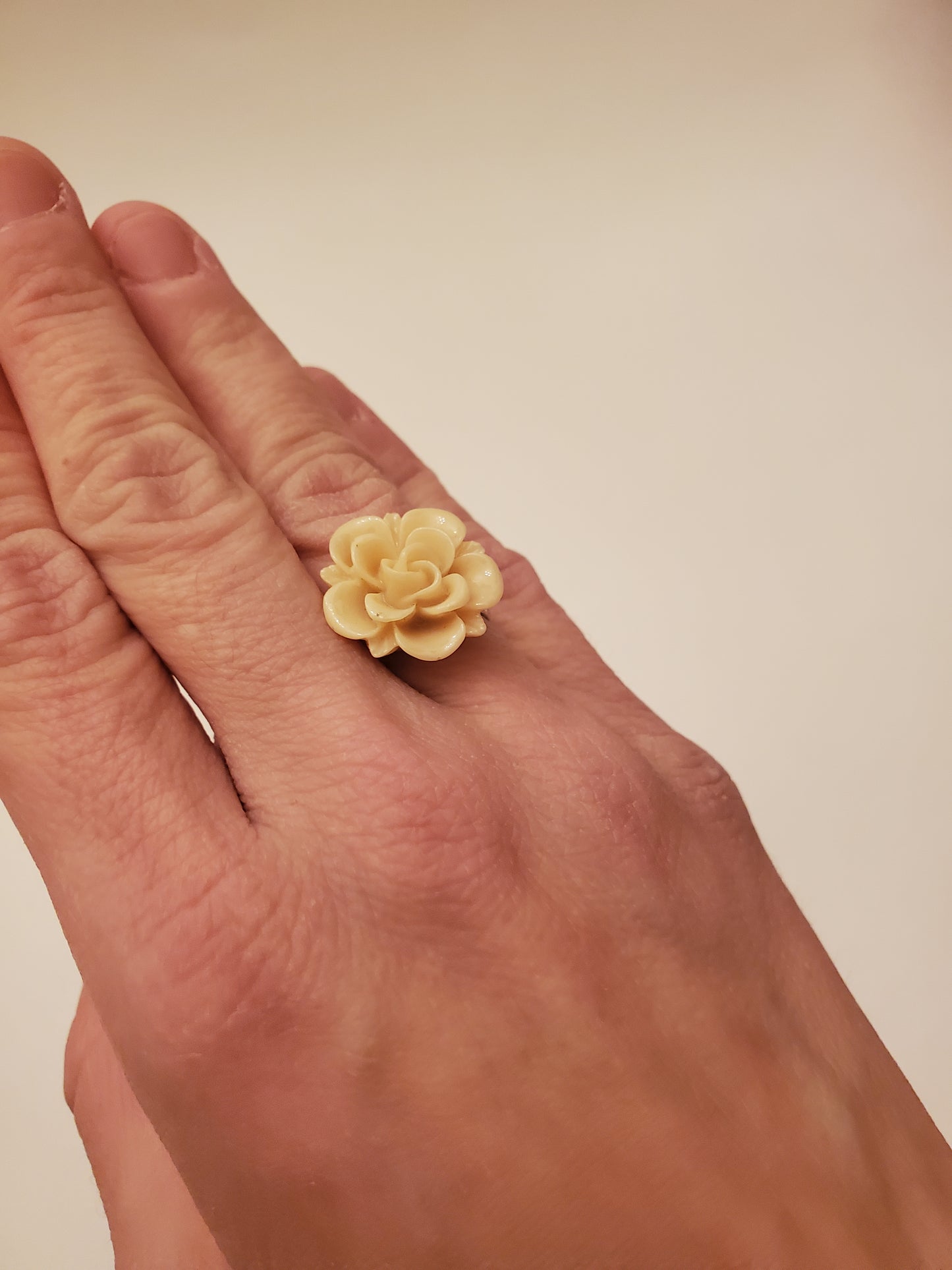 Floral Ring (Adjustable Base)