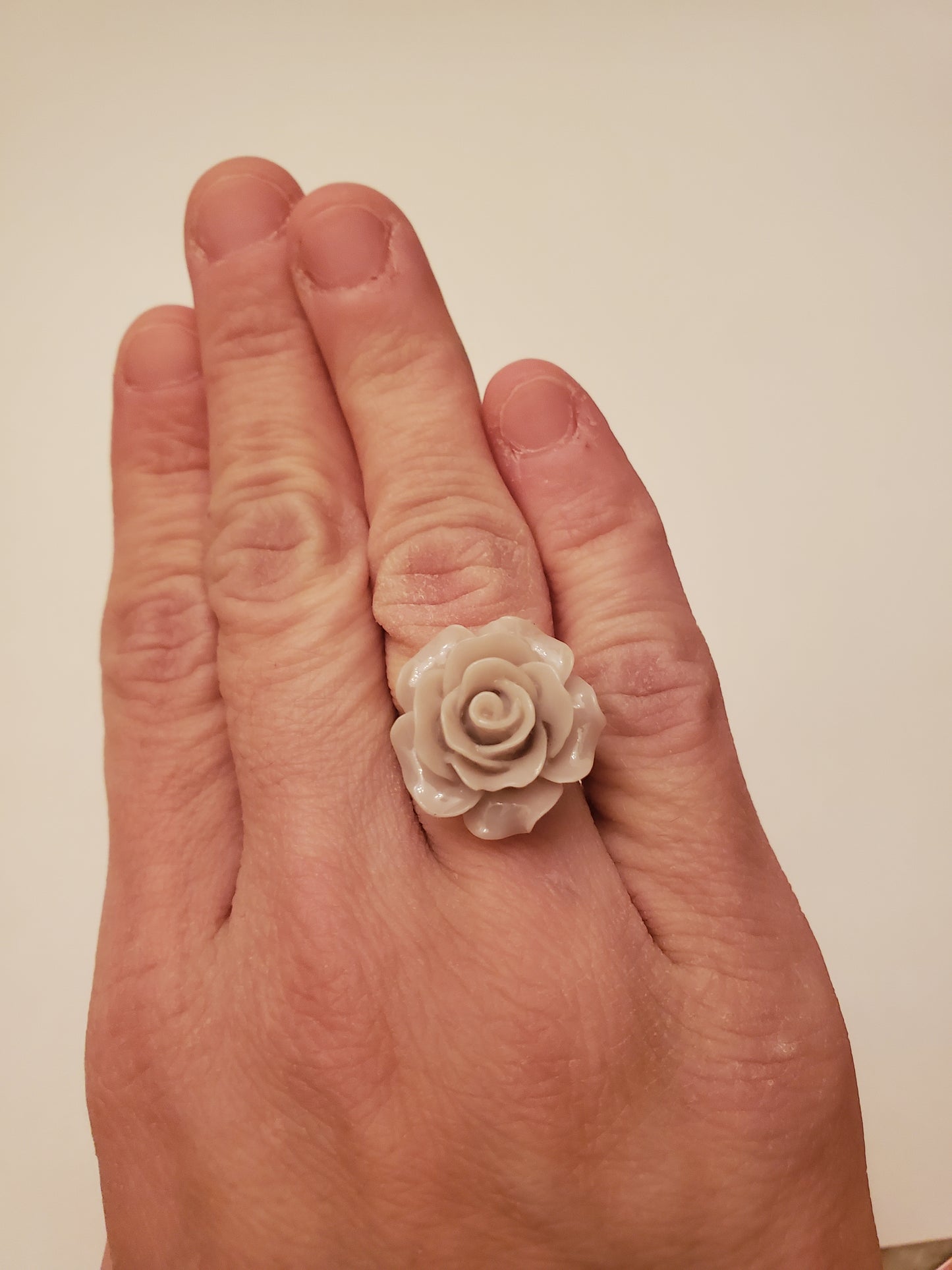 Floral Ring (Adjustable Base)