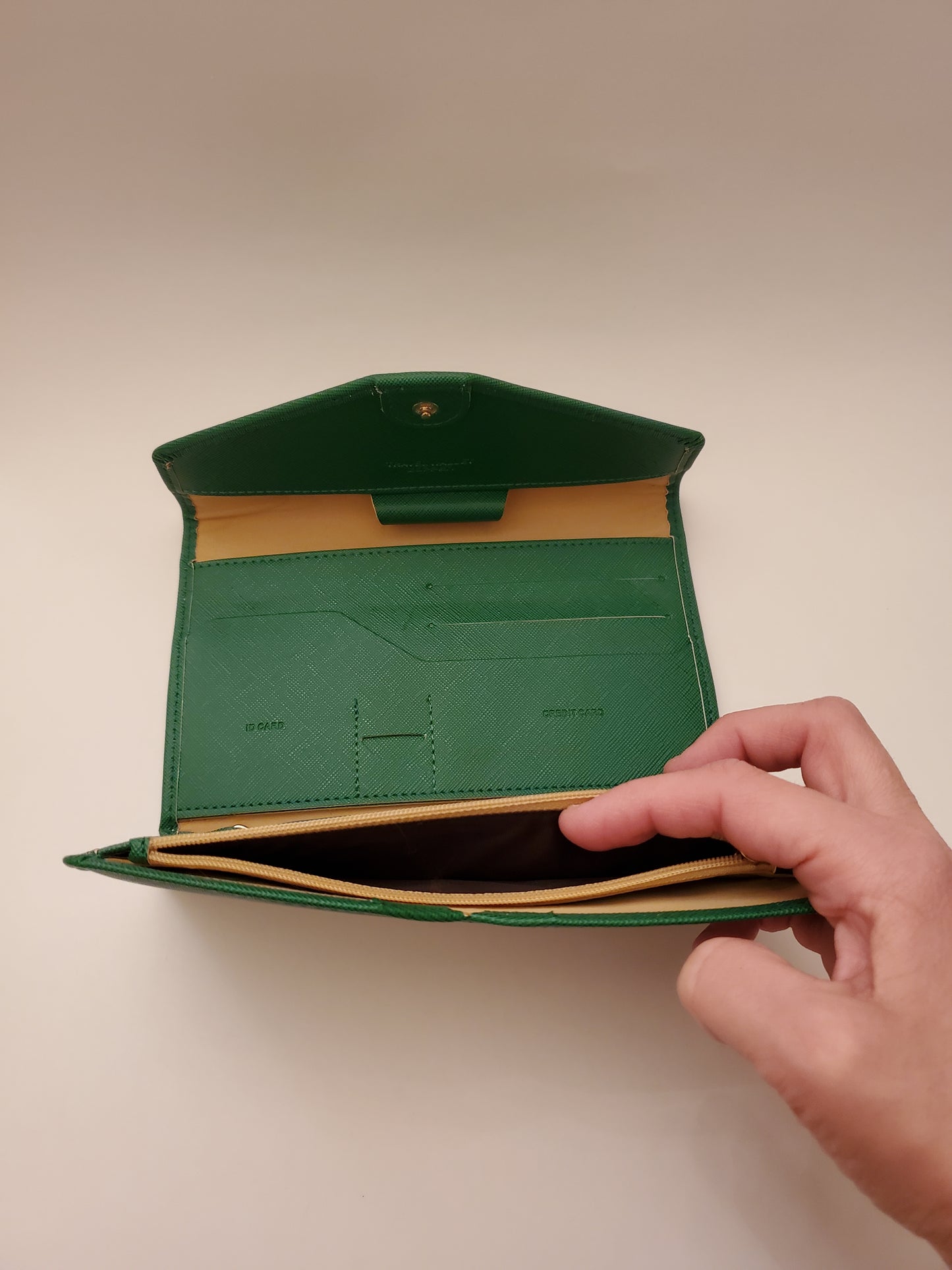 Travel Wallet in Green